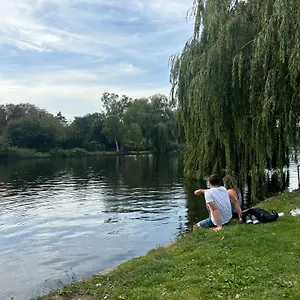  Apartment Zimmer Im Gruenen An Der Alster Deutschland